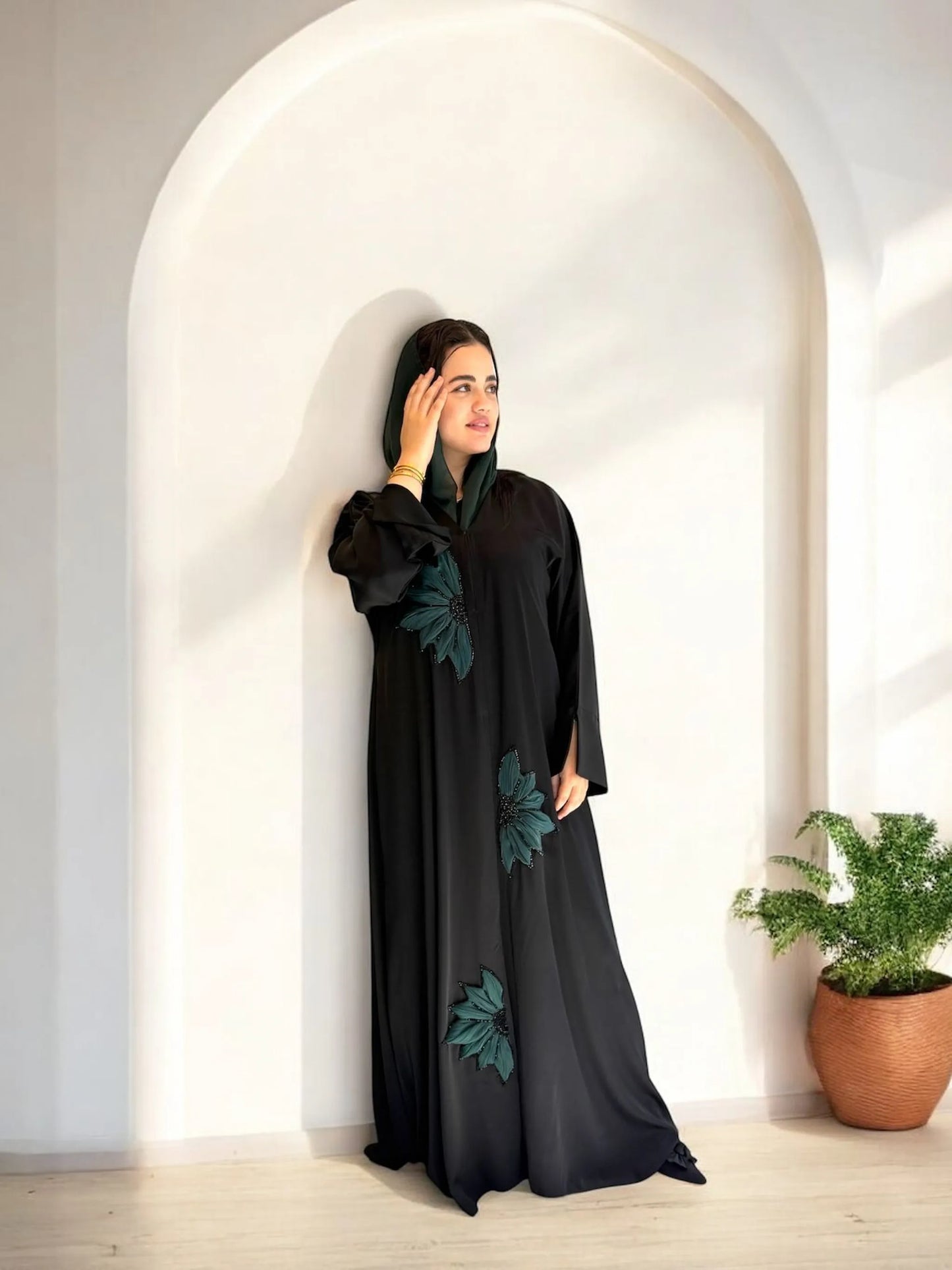 عباية ناعمة وانسيابية مثالية للإطلالة اليومية | Flowy nida abaya perfect for daily elegance