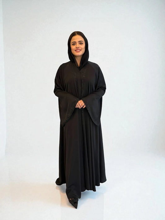 عباية سوداء ناعمة بتطريز خفيف من الأمام | Classic black abaya with subtle front embroidery