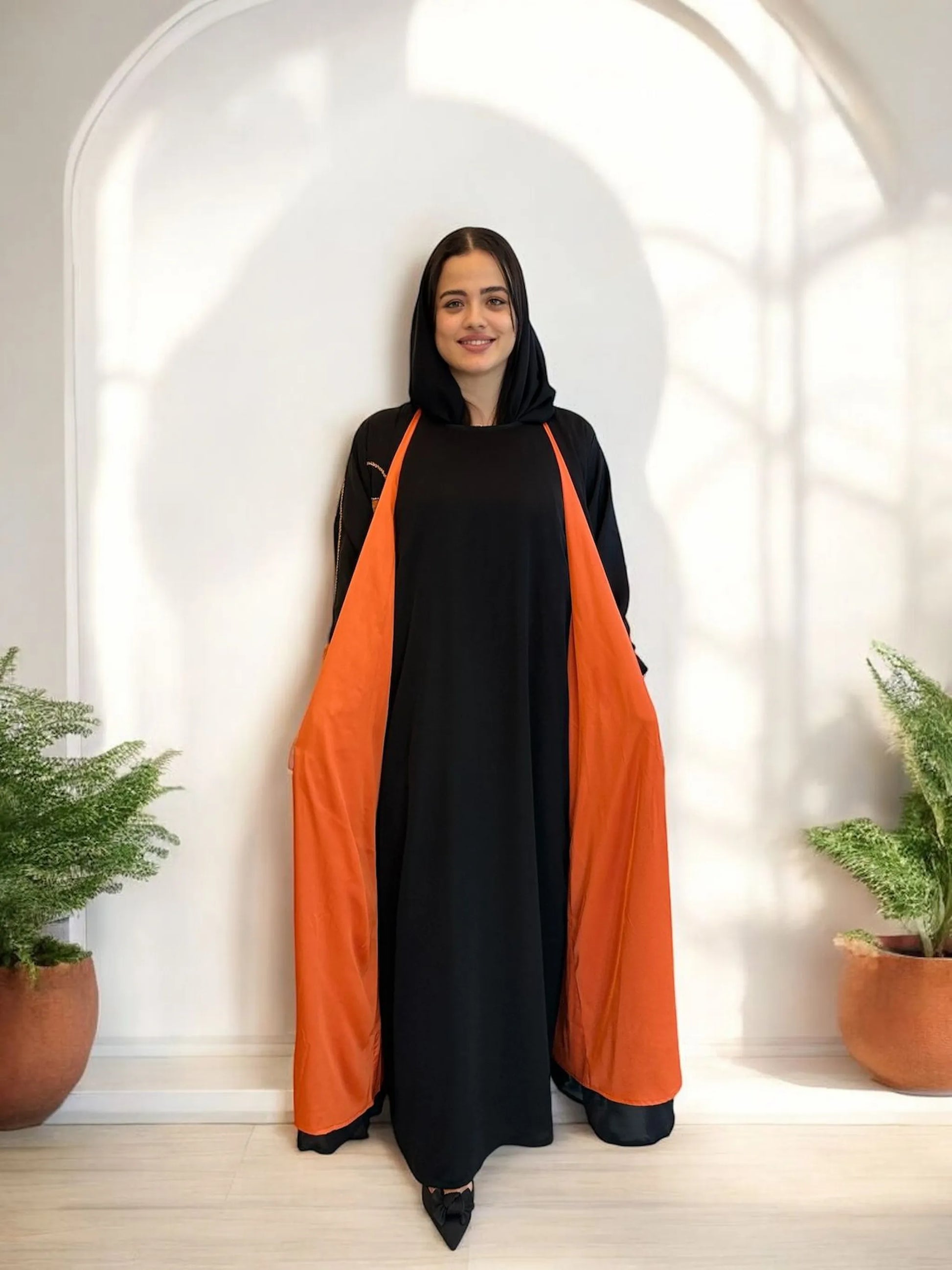 عباية فاخرة مناسبة للمناسبات والإطلالات المسائية | Luxury abaya for events and evening wear